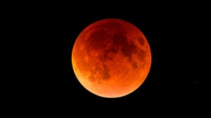 Supermond, Sonnenfinsternis und mehr: Das könnt ihr 2025 am Himmel entdecken