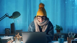 Zu kalt im Homeoffice? Das muss der Arbeitgeber tun