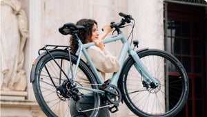 Nova und Nova Pro: Diese E-Bikes von Ampler lassen sich per USB-C laden